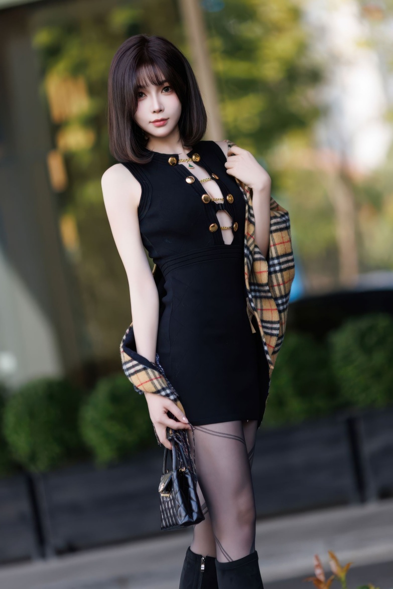 【网图】花不是为花店而开，人有各自的月亮 图1